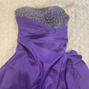 Studio 17 formal dress, size 16 but fit to 8-10. Worn once for homecoming court